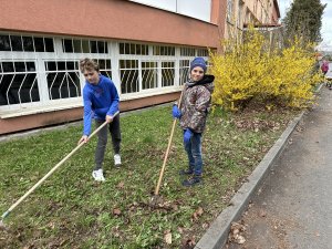 27. 3. 2024 Úklid školního parku